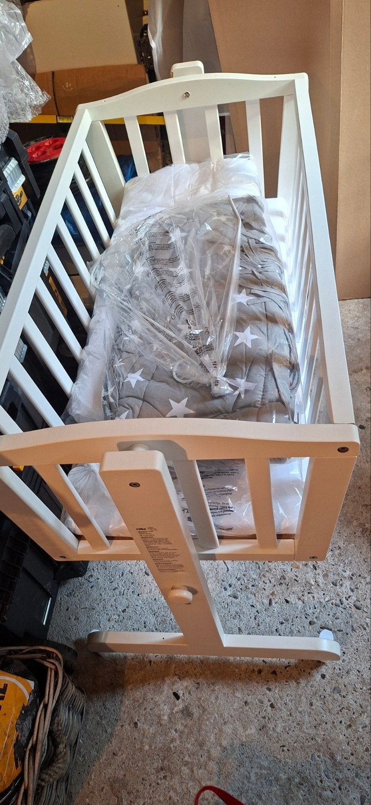 Witte wieg met matras en  sterren dekentje, Kinderen en Baby's, Ophalen, Zo goed als nieuw, Wieg