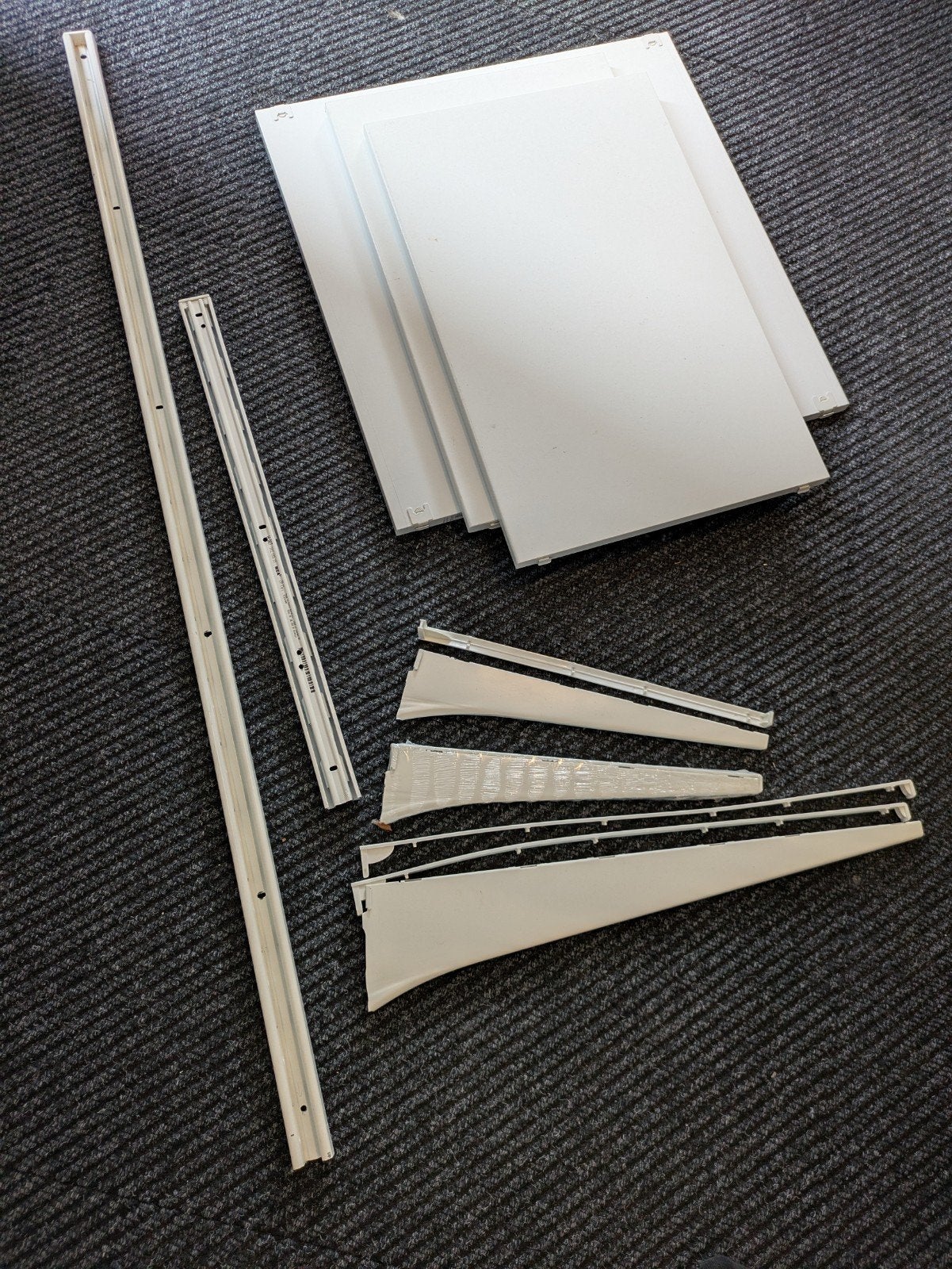 Ikea Algot restjes, Huis en Inrichting, Woonaccessoires | Wandplanken en Boekenplanken, Ophalen