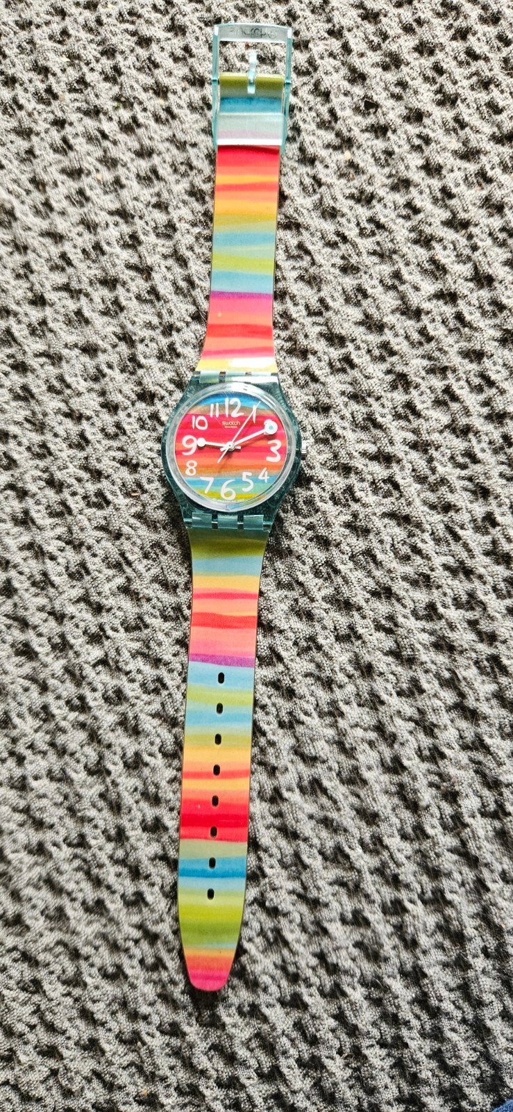 Swatch Horloge Color the Sky, Sieraden, Tassen en Uiterlijk, Horloges | Dames, Ophalen of Verzenden, Kunststof, Kunststof, Swatch
