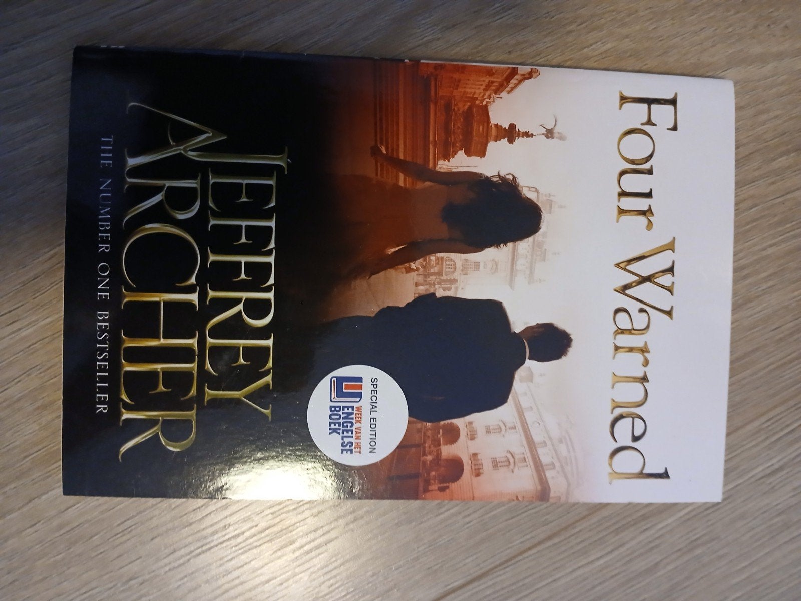 Jeffrey Archer - Four Warned (Special Edition), Ophalen of Verzenden, Nieuw, Jeffrey Archer, Europa overig
