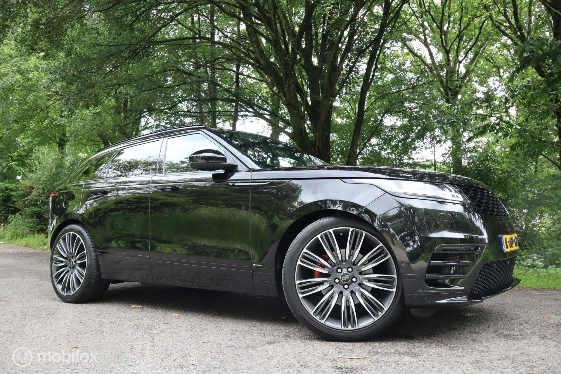 Land Rover Range Rover Velar 3.0 D300 AWD R-Dynamic HSE VOL!, Auto's, Land Rover, Automaat, Gebruikt, Euro 6, 2993 cc