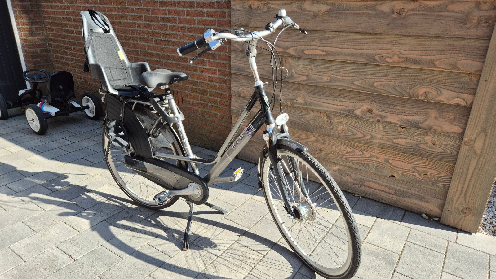 Damesfiets met kinderzitje - RIH, Ophalen, Velgrem, Versnellingen, Gazelle