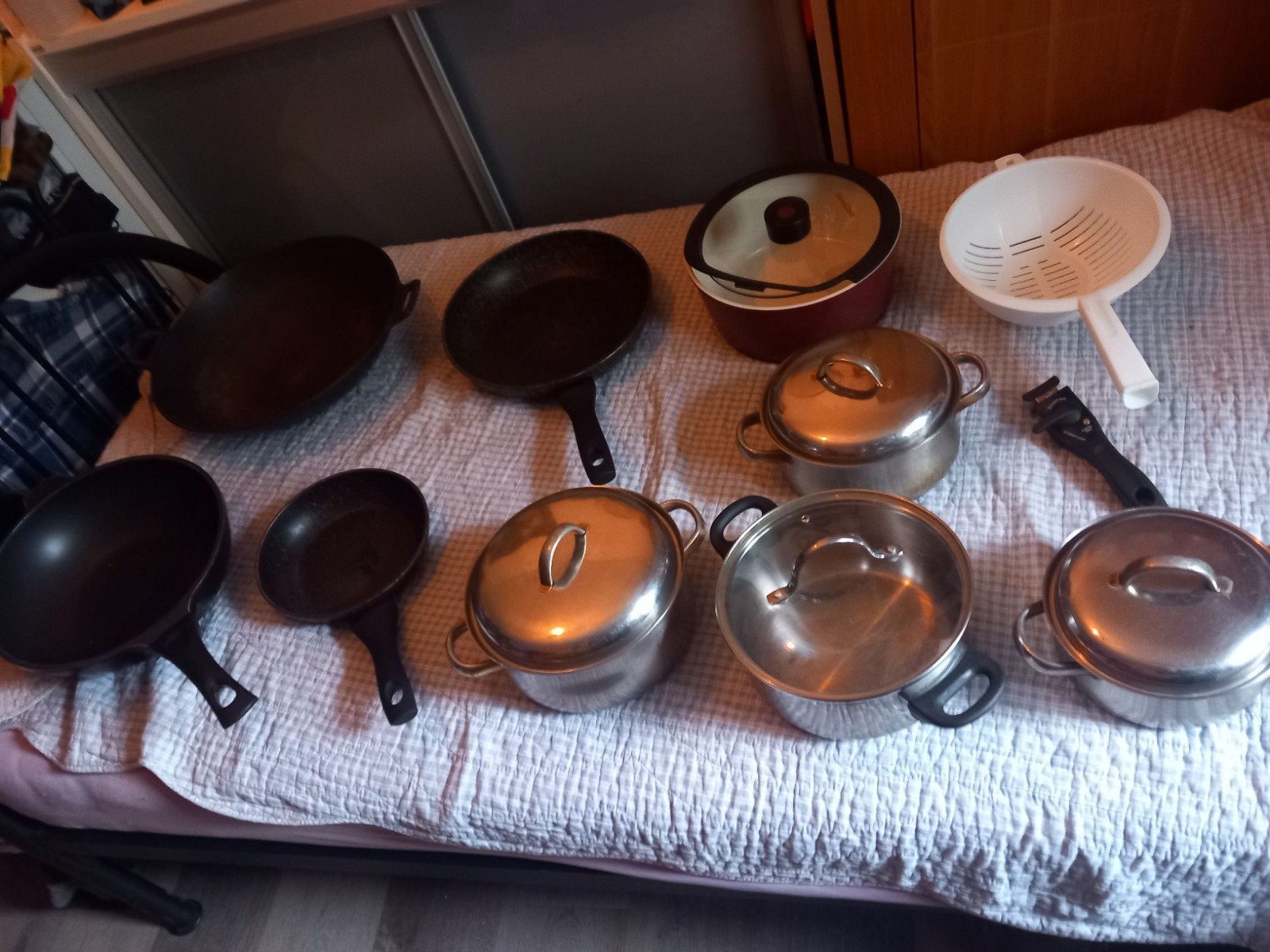 Mooie pannenset en potenset in Bocholtz, Huis en Inrichting, Keuken | Potten en Pannen, Ophalen