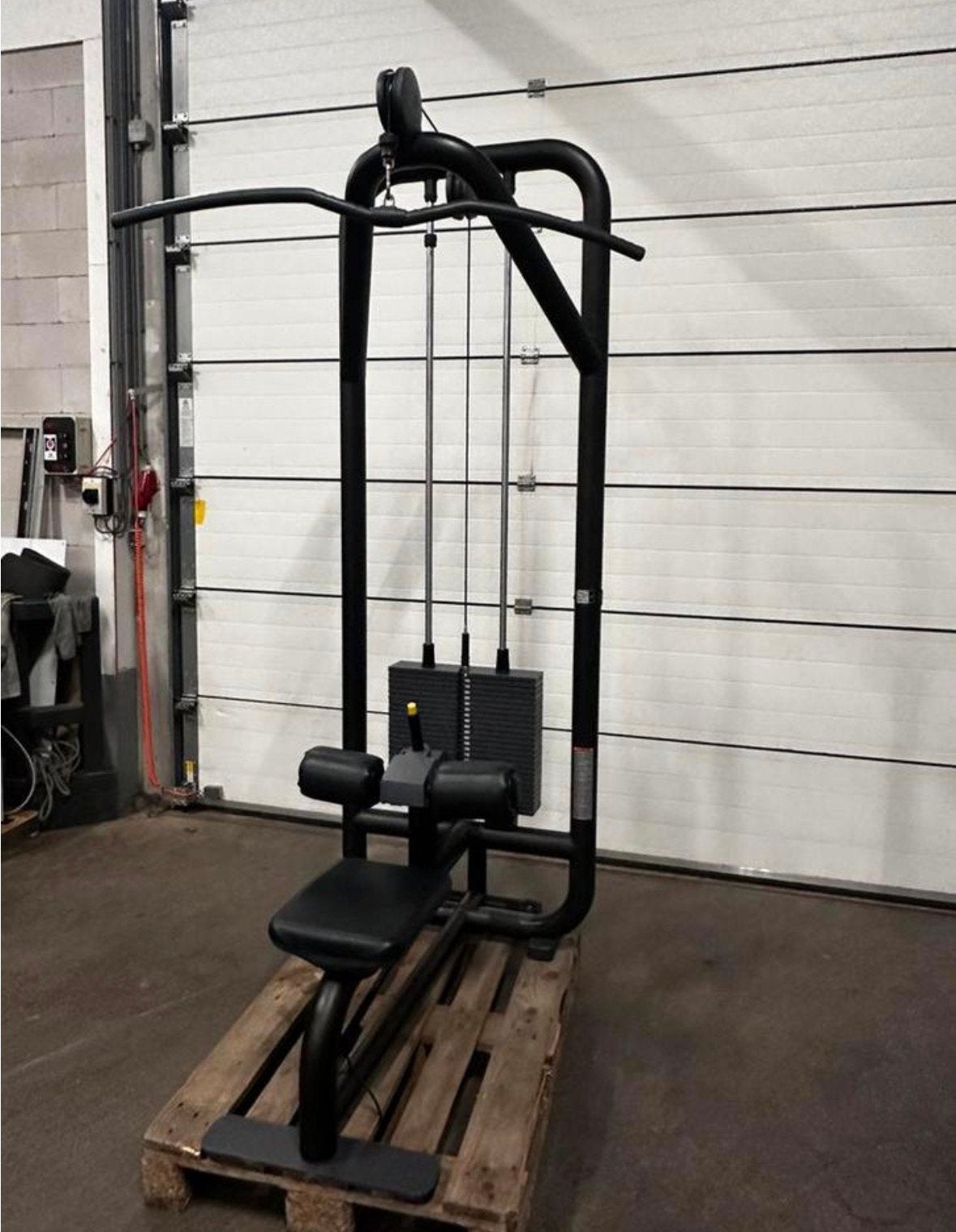 Technogym Lat Pulley met 120kg Steekgewichten, Sport en Fitness, Ophalen, Zo goed als nieuw, Overige typen