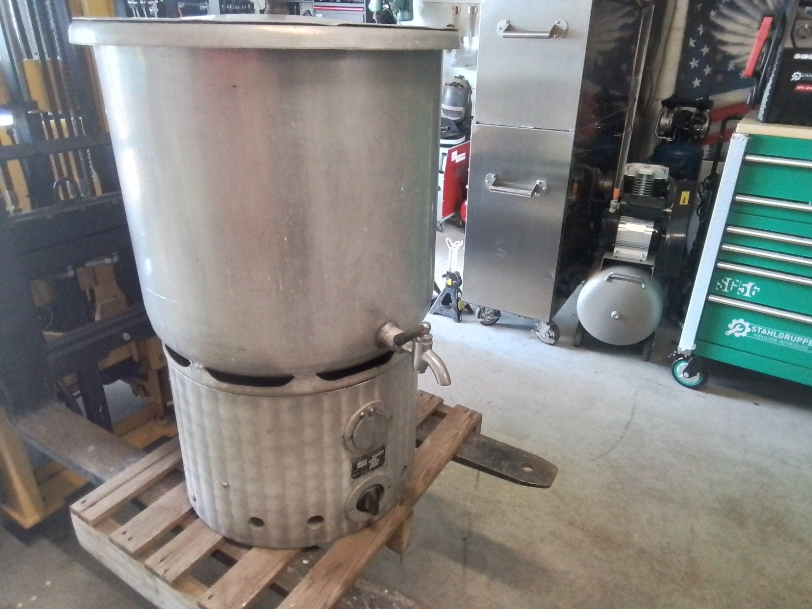 Grote aluminium kookketel met kraan, Ophalen of Verzenden, Gebruikt
