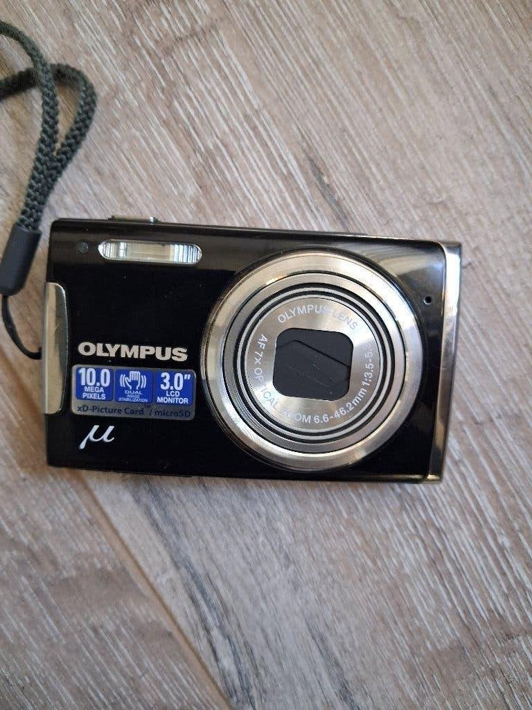 Olympus 1060 digitale camera, Audio, Tv en Foto, Gebruikt, Accu, 10 megapixels, Ophalen of Verzenden
