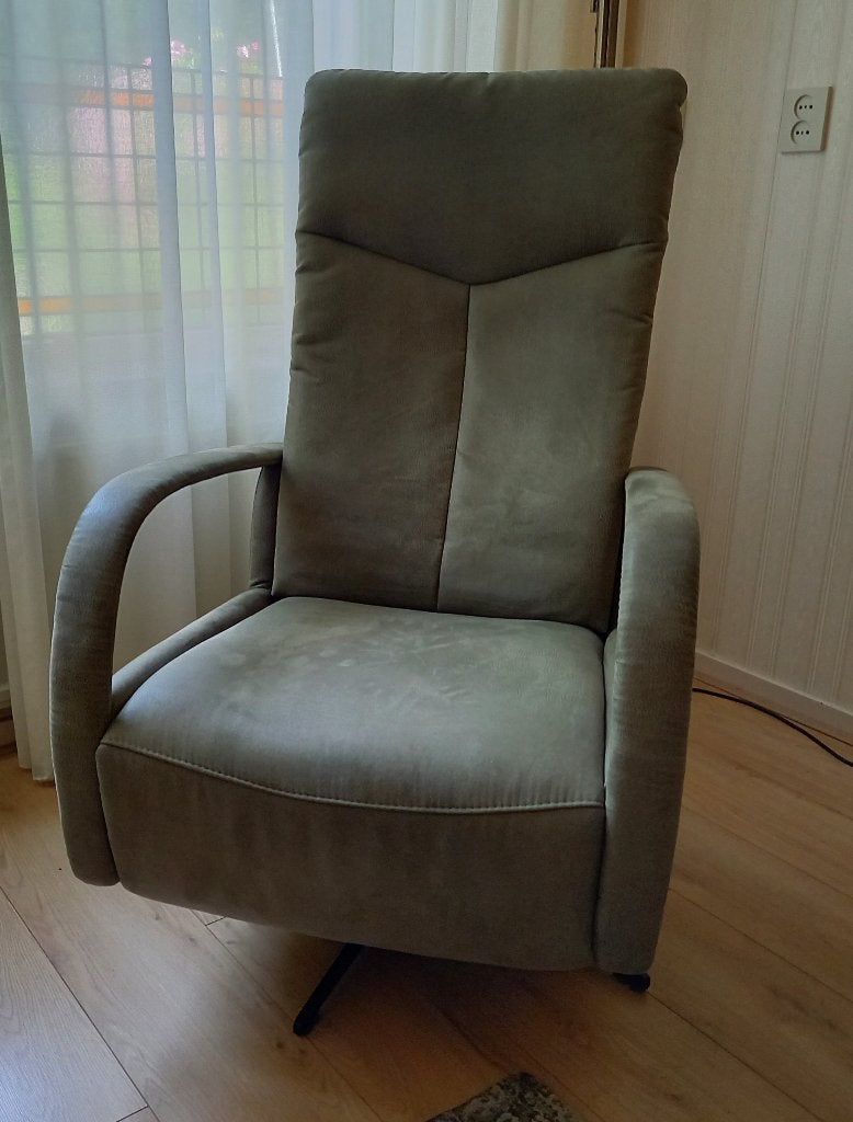 Relaxfauteuil elektrisch verstelbaar, Ophalen, Minder dan 75 cm, Zo goed als nieuw, Stof