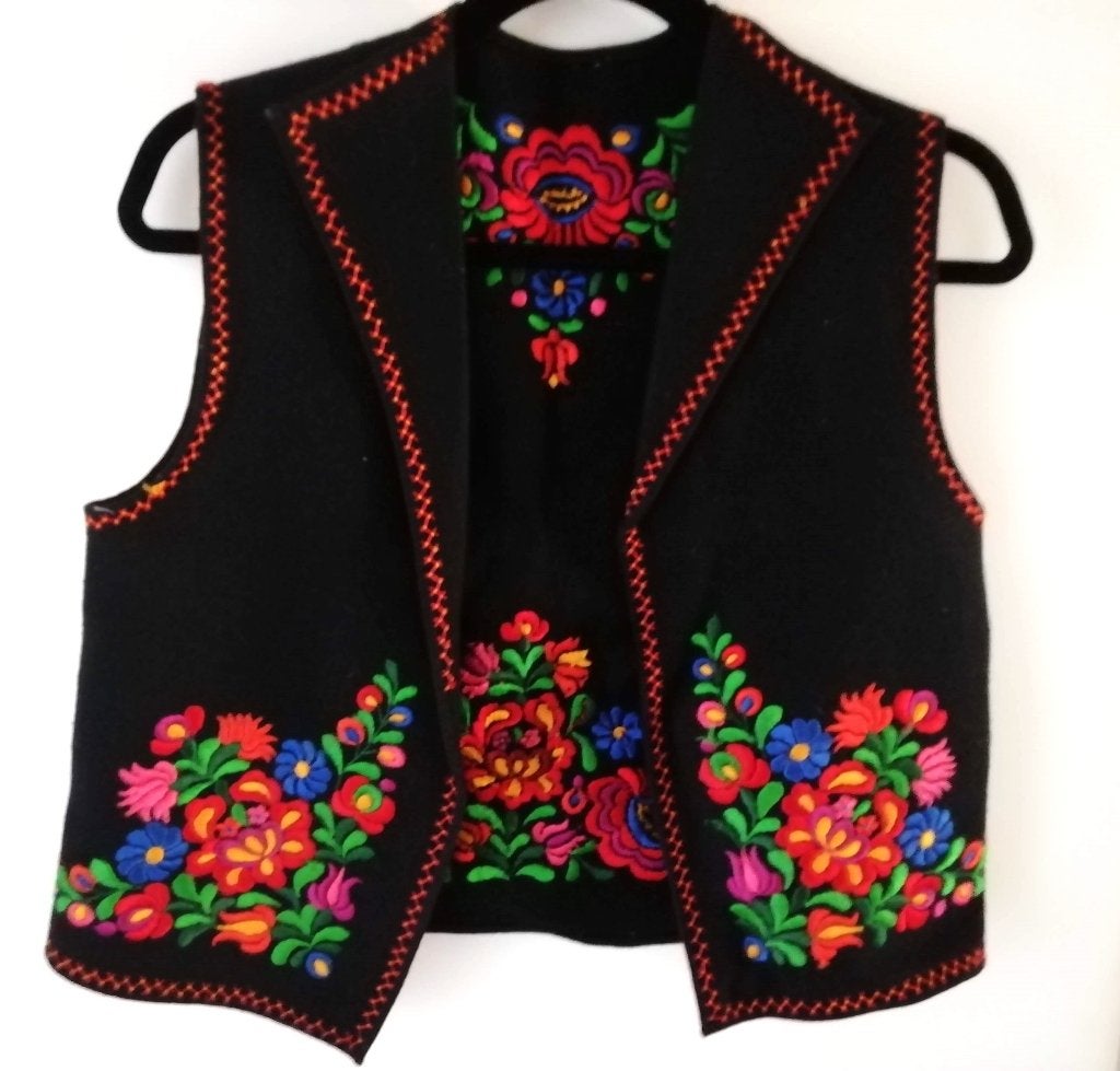 Retro geborduurd gilet folklore boho vintage, Kleding | Dames, Bodywarmers, Ophalen of Verzenden, Zo goed als nieuw, Maat 38/40 (M)