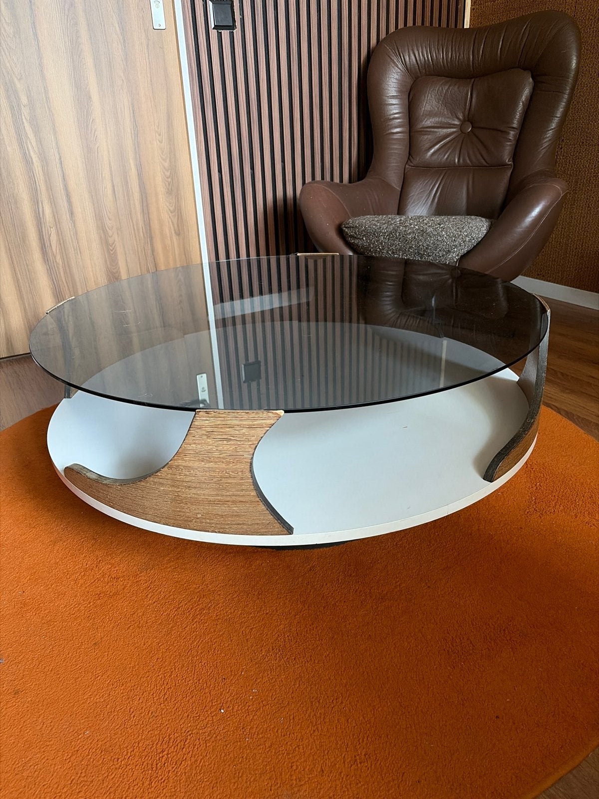 Vintage space age ronde salontafel met glazen blad, Ophalen, Gebruikt, Rond, 50 tot 100 cm