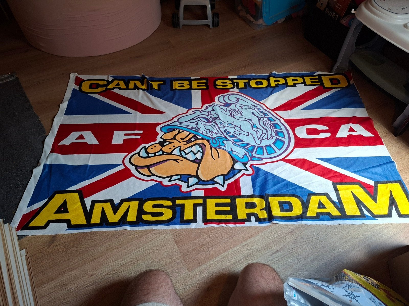 ajax vlag en sjaals, Ophalen
