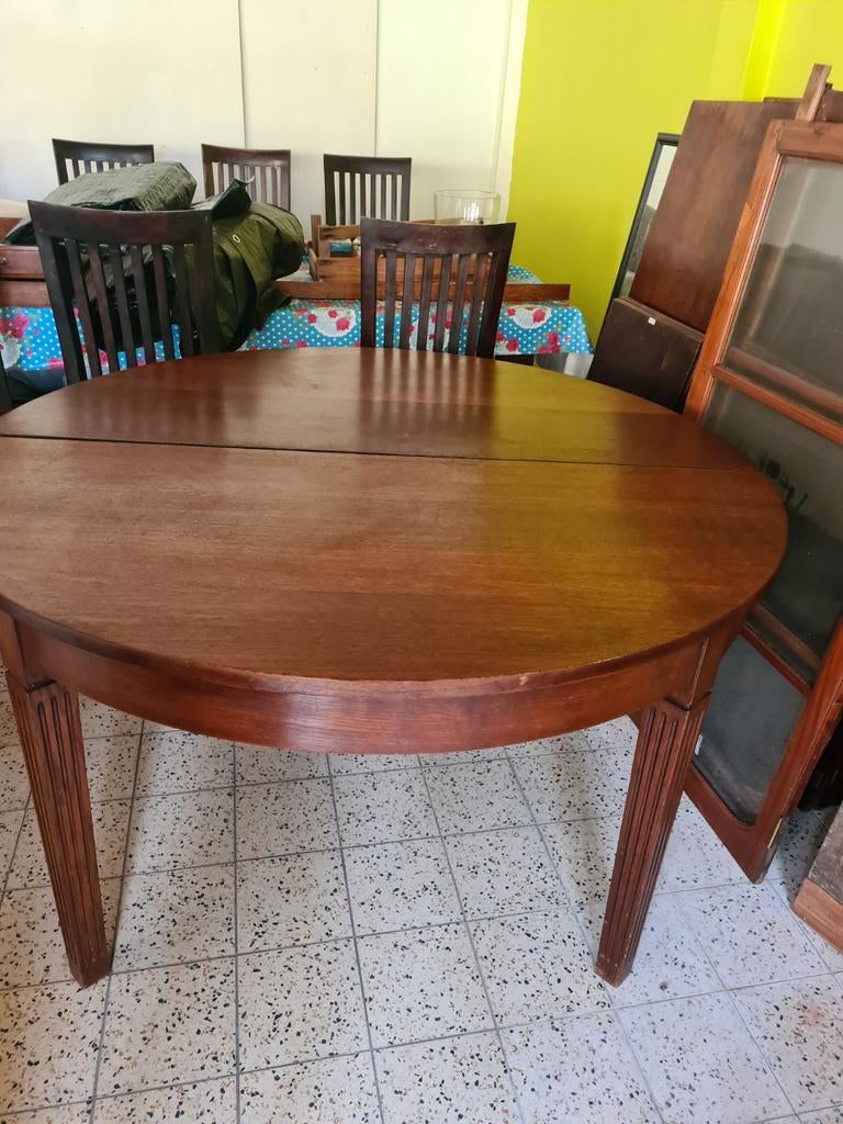 Eikenhouten ronde coulissetafel, Ophalen