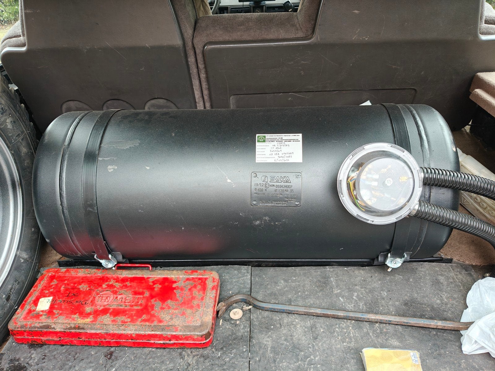 LPG Tank SAKA CT 120L - Nieuwstaat, Auto-onderdelen, Brandstofsystemen, Ophalen, Gebruikt, Universele onderdelen