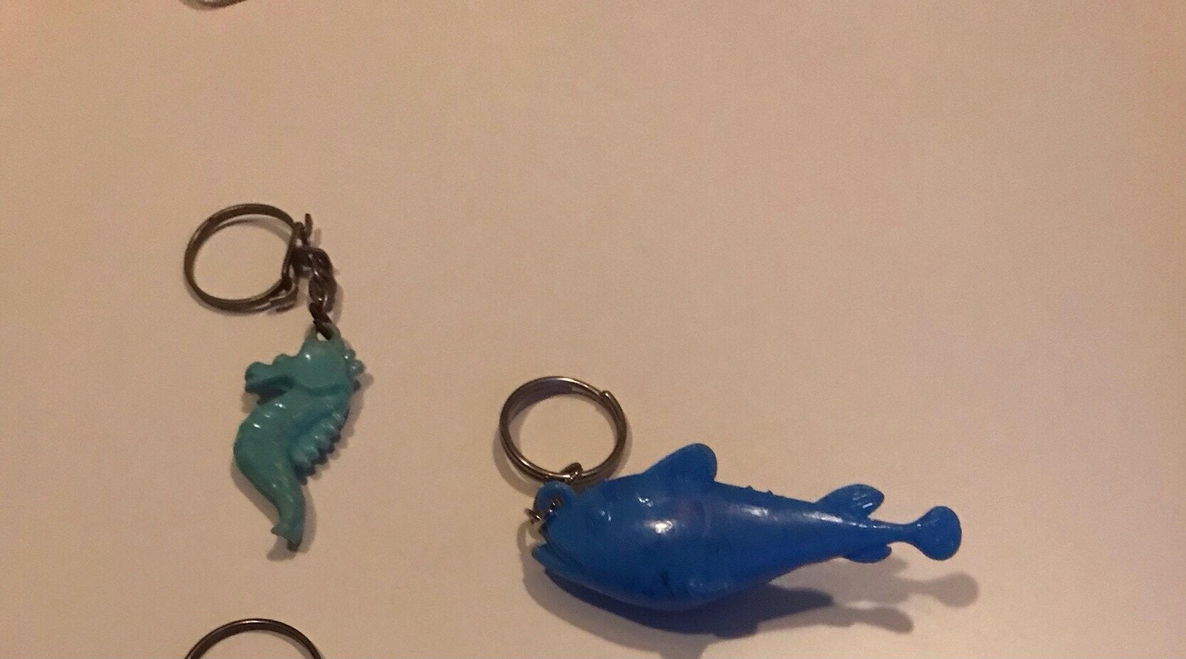 Vintage sleutelhanger, zeepaardje, blauwe vis, Ophalen of Verzenden, Zo goed als nieuw, Dier of Natuur