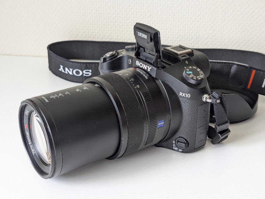 Sony RX10 camera met zoomlens, Audio, Tv en Foto, Fotocamera's Digitaal, 20 Megapixel, Compact, Ophalen of Verzenden, Zo goed als nieuw