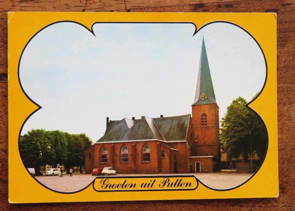 Putten: NH Kerk met oude auto's ( Volkswagen + Eend ), Ophalen of Verzenden, Voor 1920, Noord-Brabant