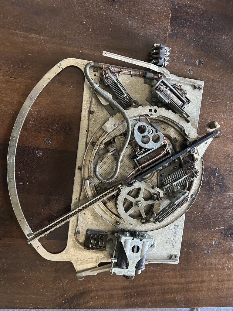 LM Ericsson selector/kiezer, Ophalen