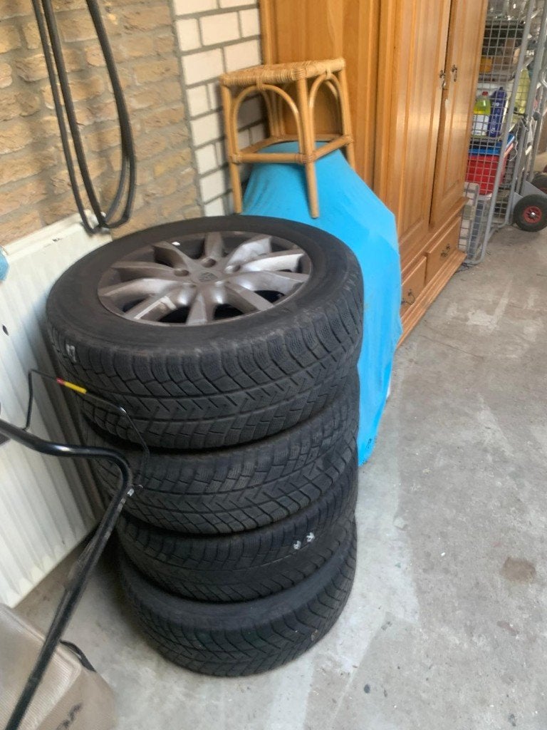 Porsche Cayenne velgen met winterbanden, Auto-onderdelen, Banden en Velgen, Ophalen, Gebruikt, Banden en Velgen, 17 inch