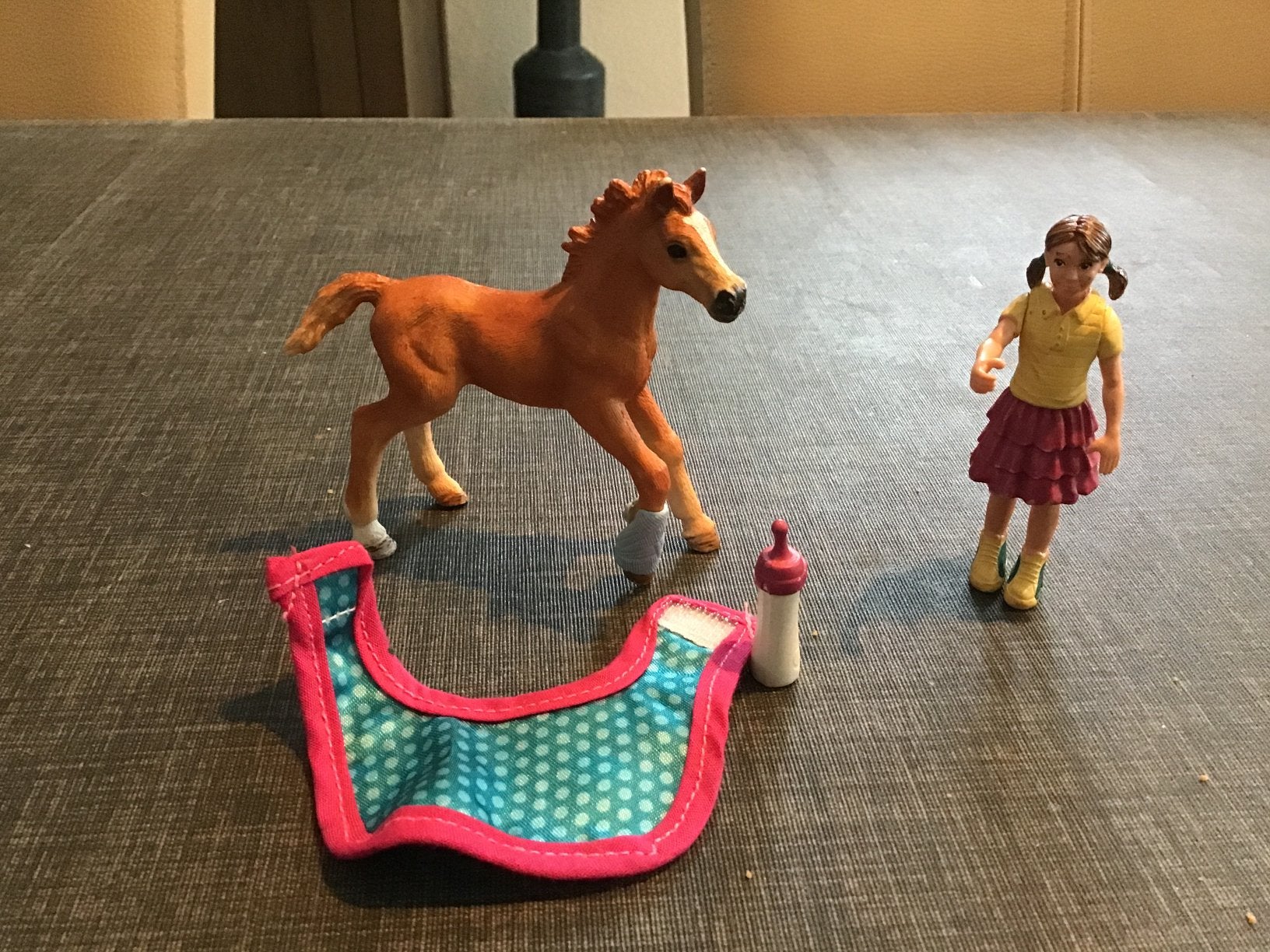 Schleich, veulen met meisje en deken, Ophalen, Zo goed als nieuw, Meisje