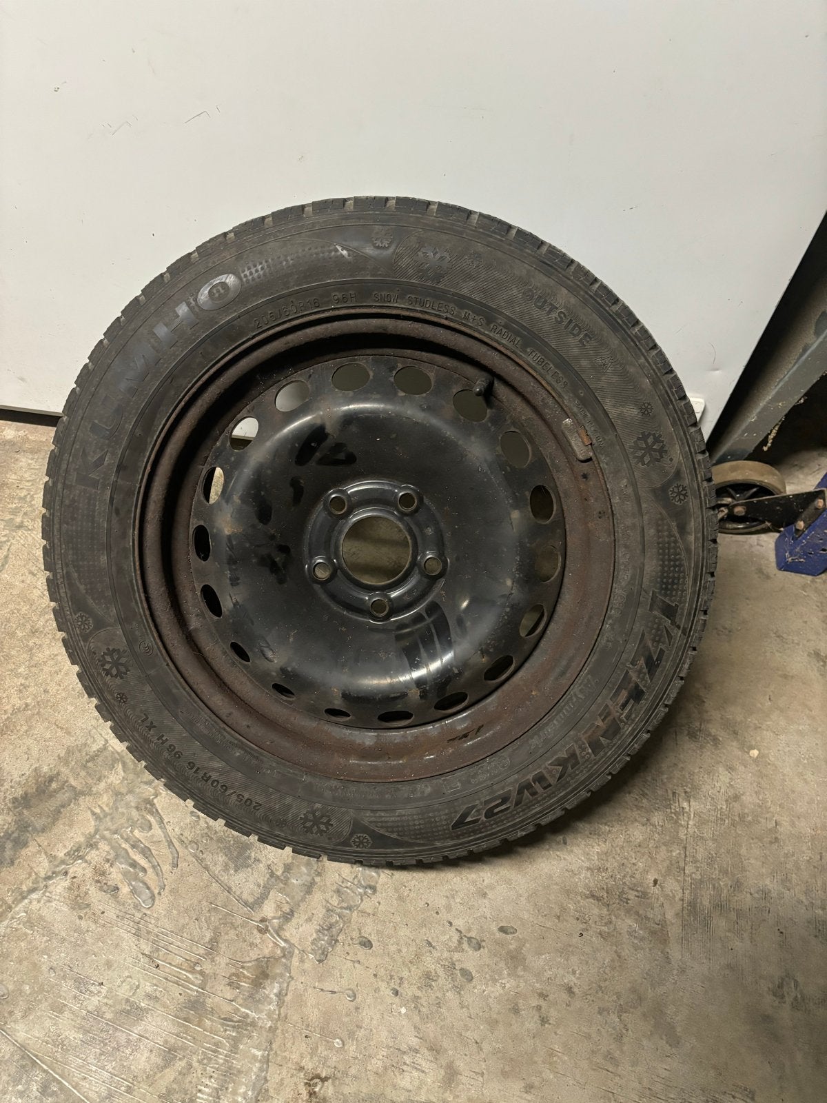 Winterbanden met velg - Kumho 205/60R16 96H, Ophalen, Gebruikt