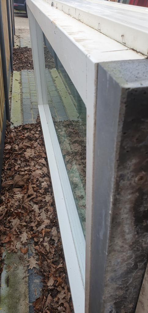raamkozijn
Hardhout
Dubbelglas hr ++

Izgs
Bijna gratis, 75 tot 150 cm, Raamkozijn, Ophalen of Verzenden, Zo goed als nieuw