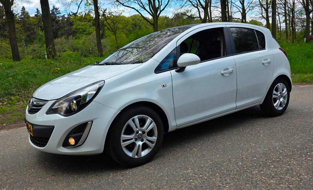 Opel Corsa 1.3 CDTi EcoFlex S/S Cosmo - 5 Deurs - Navigatie, Auto's, Opel, Voorwielaandrijving, Euro 5, 28 km/l, Gebruikt