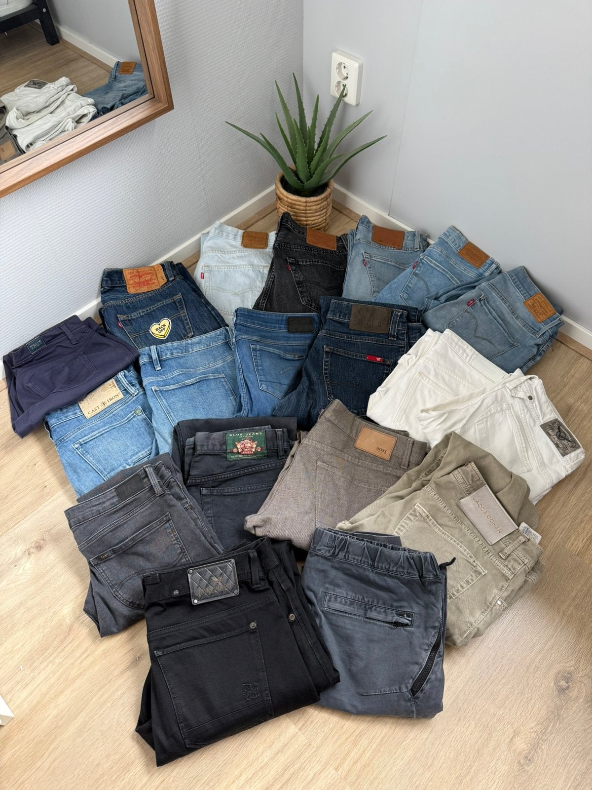 Partij luxe spijkerbroeken Heren en Vrouwen allerlei maten!, Kleding | Heren, Spijkerbroeken en Jeans, Ophalen, Nieuw, Blauw, W32 (confectie 46) of kleiner
