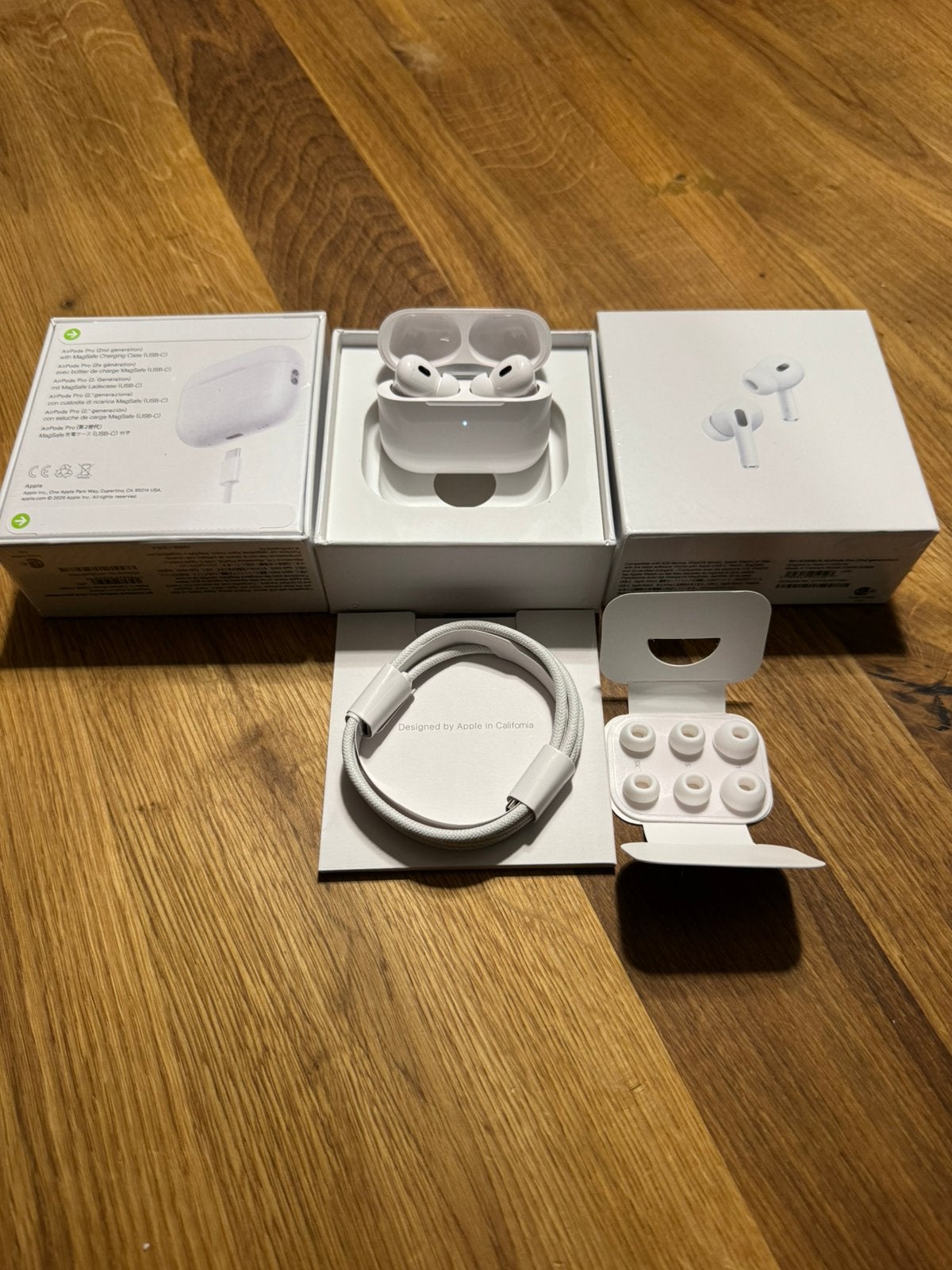 Airpods pro 2 / 3 / 4 / Airpods max , snellader , powerbank, Telecommunicatie, Ophalen of Verzenden, Zo goed als nieuw