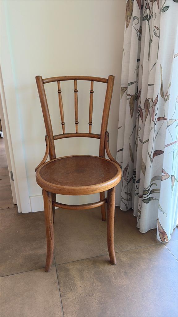 Cosmos Bentwood Thonet stoel, Antiek en Kunst, Antiek | Meubels | Stoelen en Banken, Ophalen