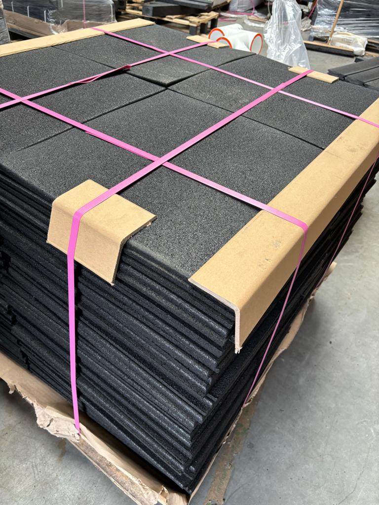Rubber tegels, matten voor fitness of speeltoestellen, Ophalen, Nieuw