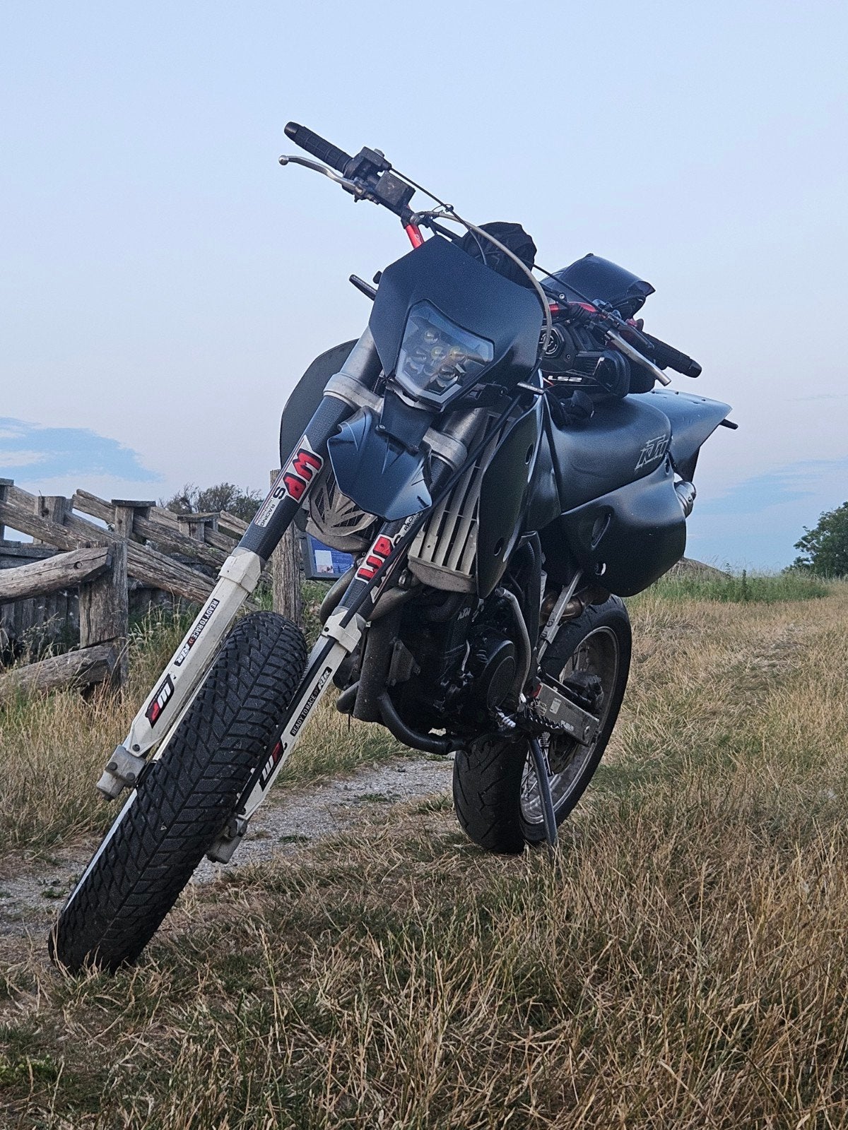 KTM Supermoto - Krachtige en wendbare motor, Ophalen