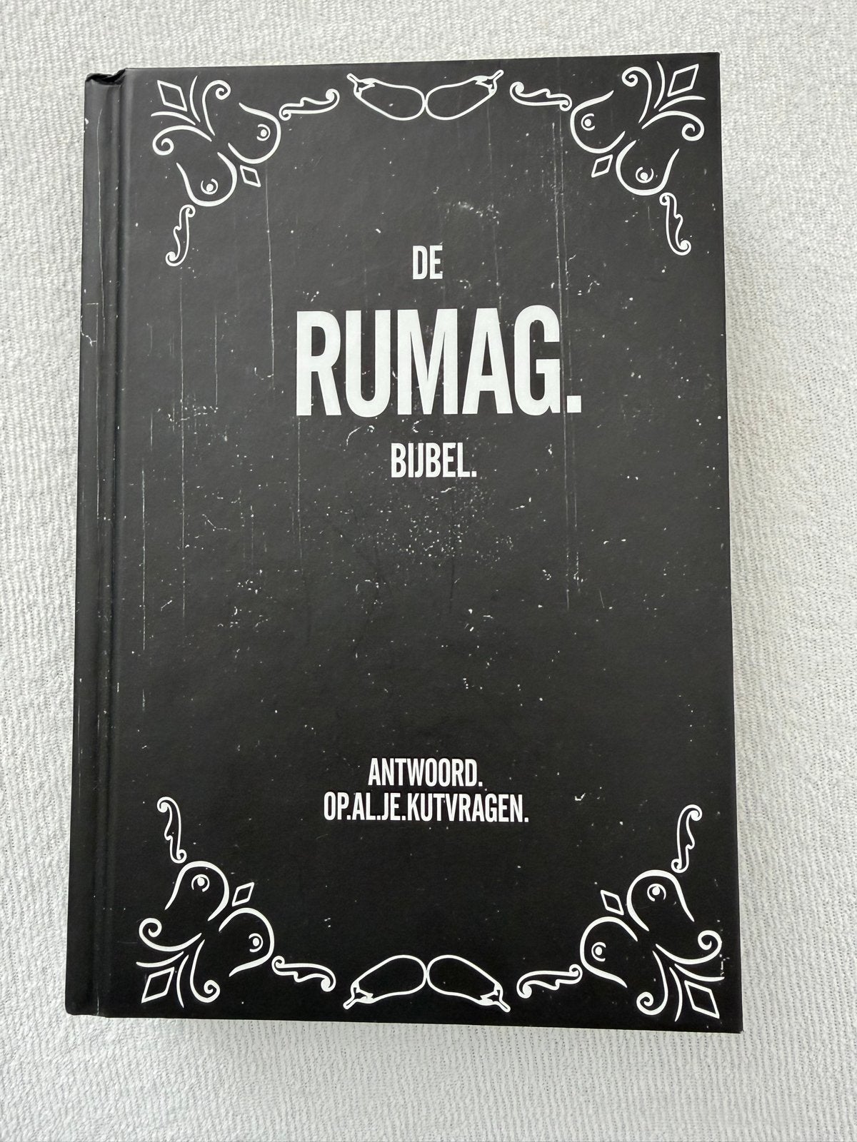 De Rumag Bijbel: Antwoord op al je kutvragen, Boeken, Ophalen of Verzenden, Zo goed als nieuw, Nederland