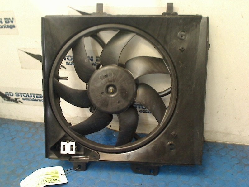 Koelventilator Citroën C3 (SX/SW) (2018-05/..) 9829774580, Gebruikt, Citroën, Kontakt-citroen@citroen.com, Citroën Deutschland GmbH