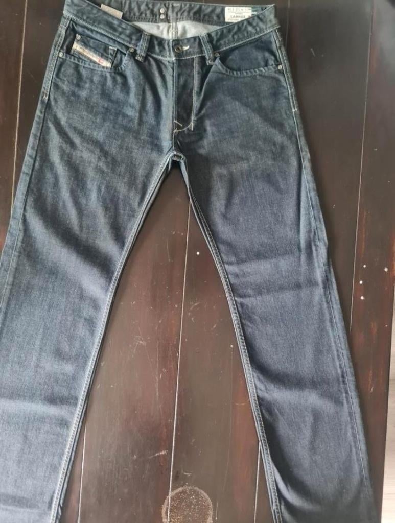 Nieuwe Diesel Larkee regular straight jeans 32/34, Ophalen of Verzenden, Nieuw, Blauw, W32 (confectie 46) of kleiner