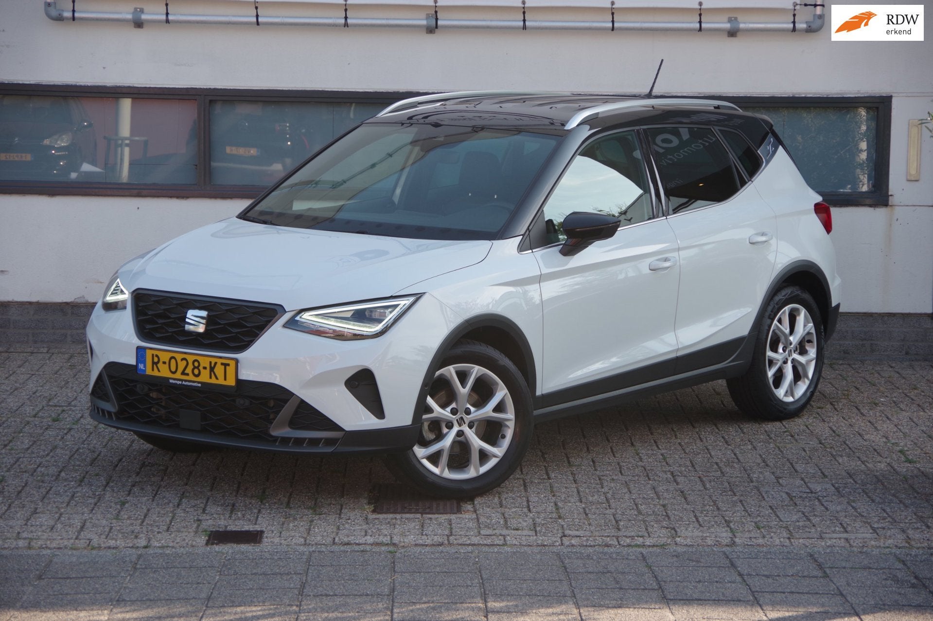 Seat Arona 1.5 TSI EVO FR DSG Business Intense |150 PK| Led|, Dealer onderhouden, Stof, 4 cilinders, 150 pk