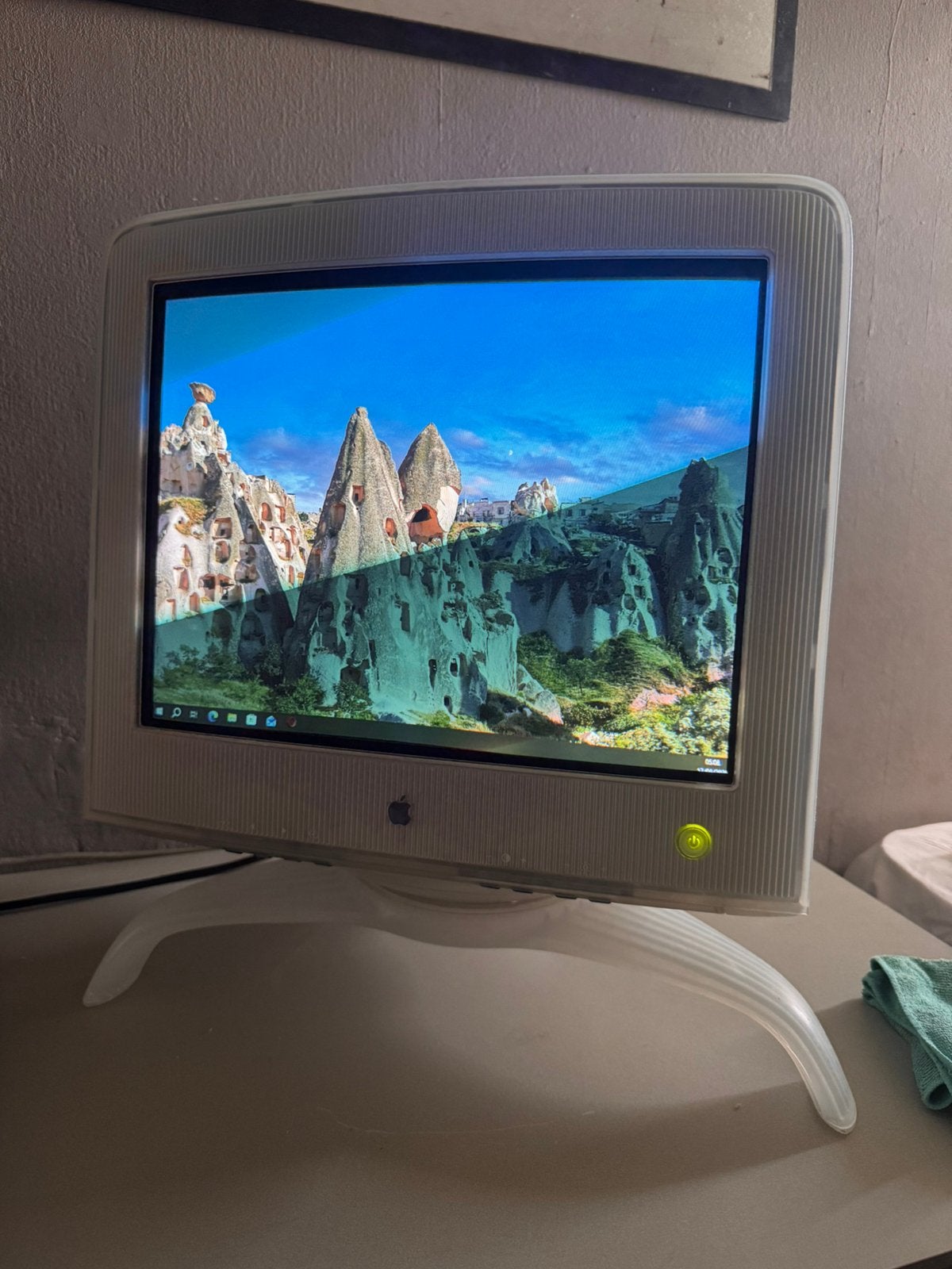 VGA retro gamers 17-Inch Apple Studio Display CRT, Computers en Software, Ophalen, Zo goed als nieuw, Overige typen, Overige resoluties