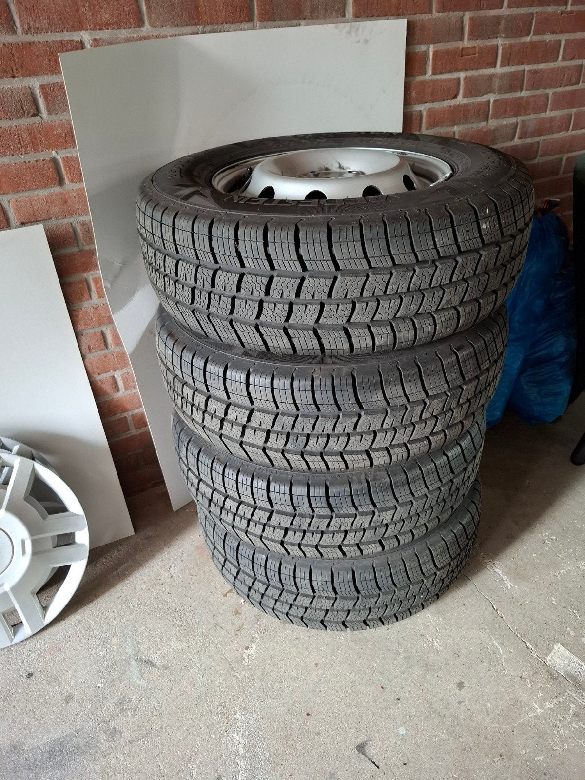 Vredestein Comtrac 2 All Season banden op velg 215/70 R15, Auto-onderdelen, Banden en Velgen, Ophalen, 15 inch, Banden en Velgen