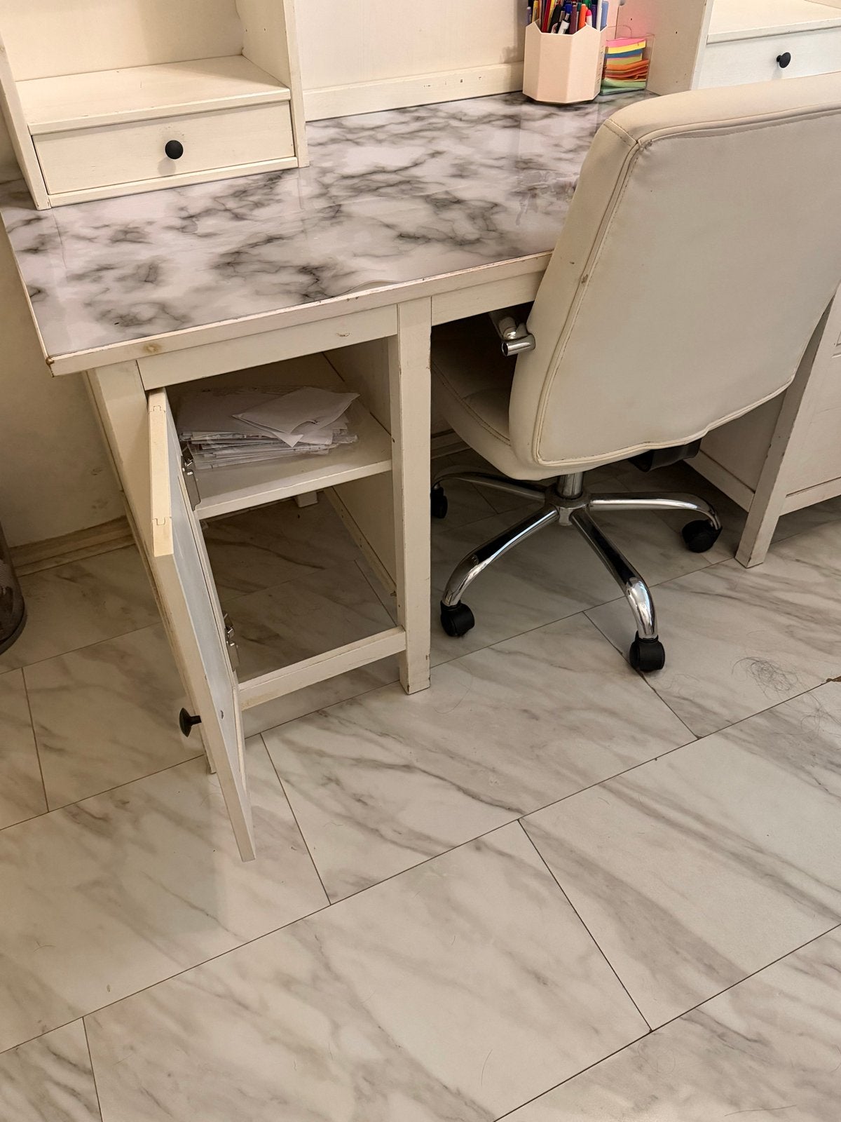 Ikea hemnes bureau, Huis en Inrichting, Bureaus, Gebruikt, Computerbureau, IKEA, Overige stijlen, Hout, Wit, Met lades, Ophalen
