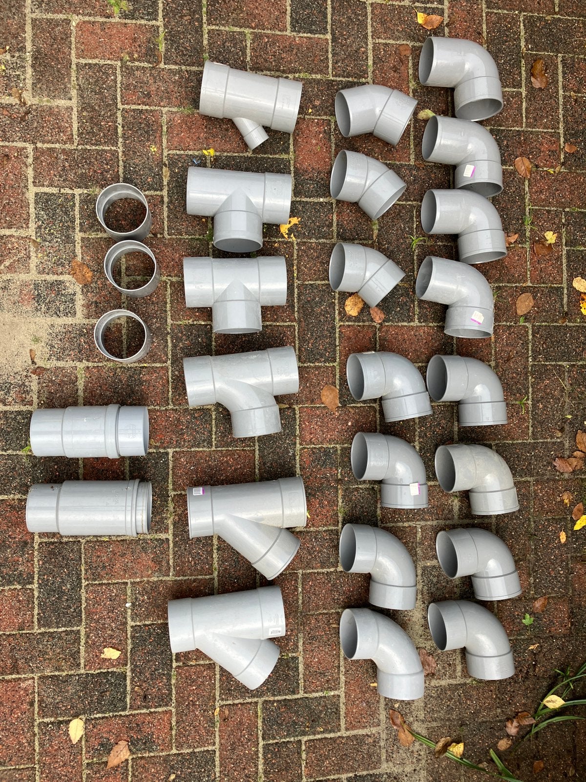 Pvc hulpstukken en buis, totaal 87 stuks, Ophalen, Bochten, Pvc, Zo goed als nieuw