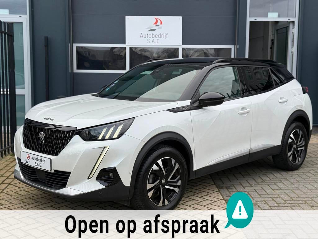 Peugeot 2008 1.2 PureTech GT CARPLAY NAVI AUTOMAAT, Gebruikt, Euro 6, 1199 cc, Wit