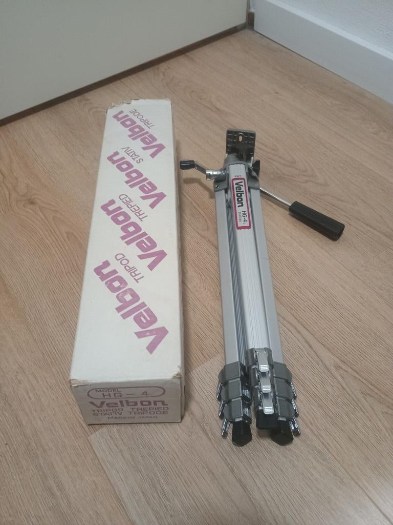 Velbon HG-4 statief (tripod) in perfecte staat (Vintage), Zo goed als nieuw, 150 tot 175 cm, Met balhoofd, Ophalen of Verzenden