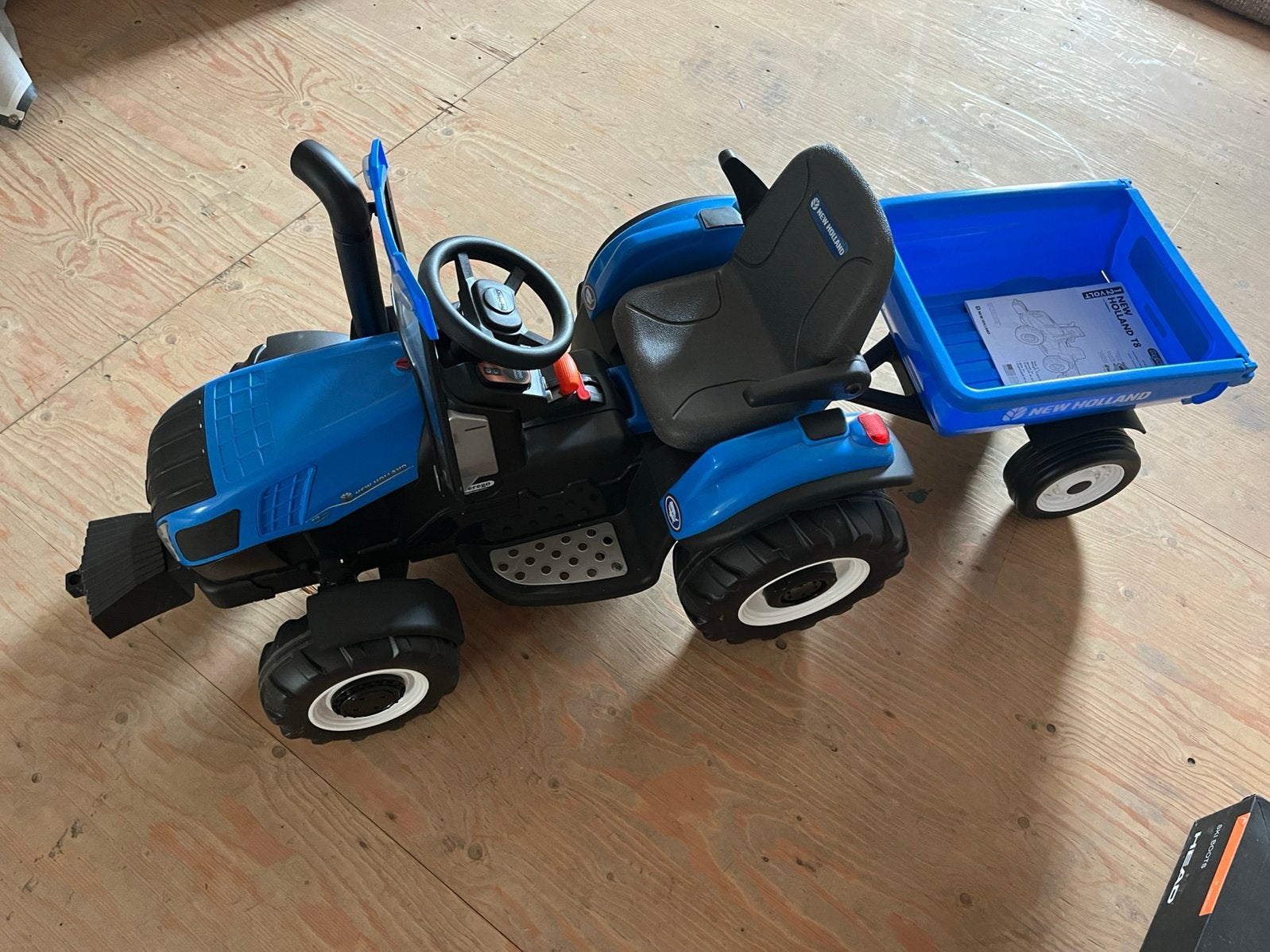 Electrische trekker New Holland T8, Ophalen, Zo goed als nieuw