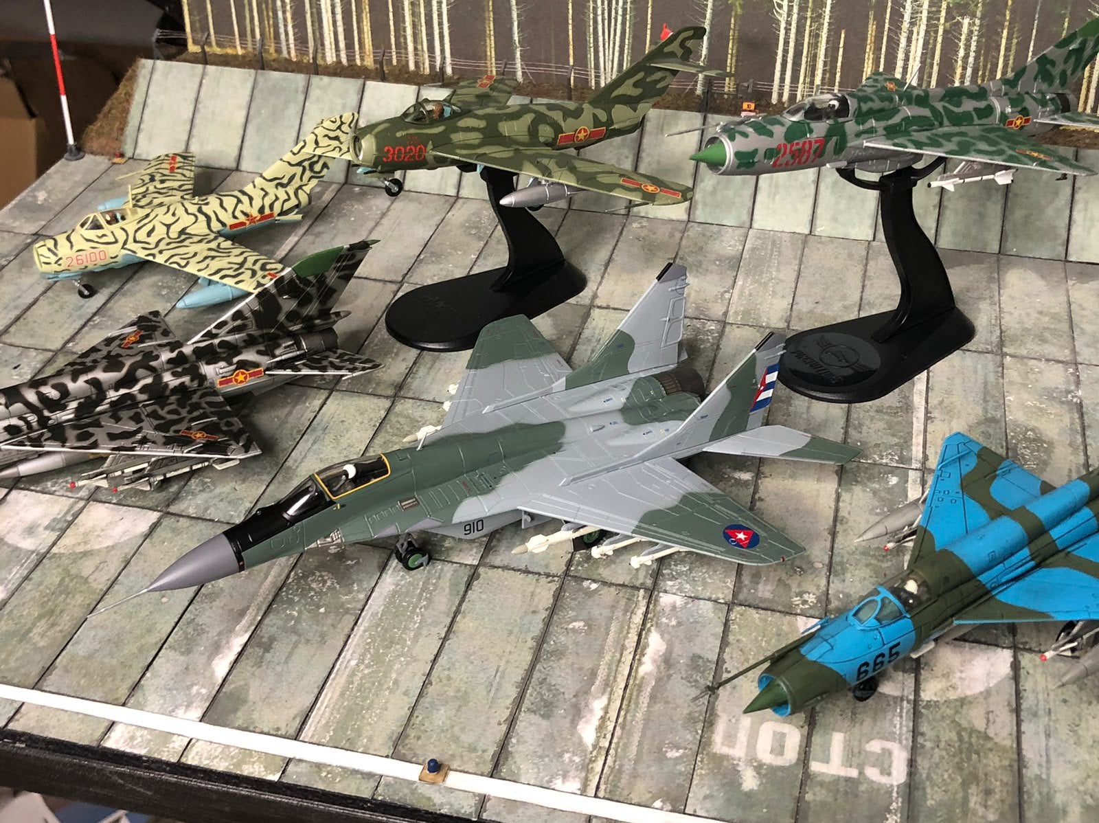 Corgi & Hobby master China , Noord Vietnam en Cuba, Ophalen, Schaalmodel, Diecast diorama, Info@diecastdiorama.com