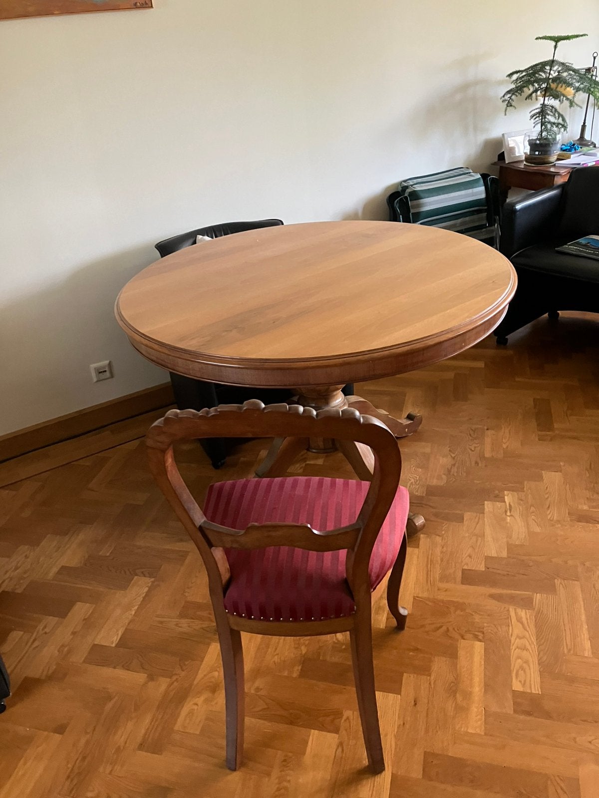 Eetkamerstoelen voor klassieke tafel in goede staat, Ophalen, Zo goed als nieuw, Vijf, Zes of meer stoelen