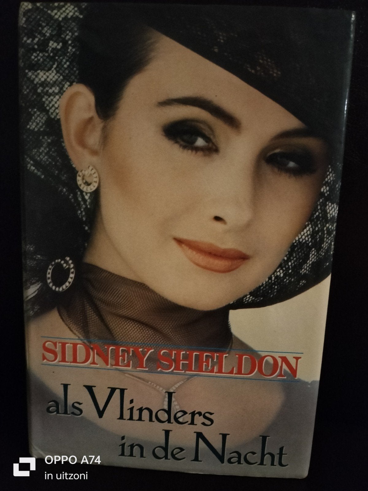 Als Vlinders in de Nacht - Sidney Sheldon, Boeken, Ophalen of Verzenden, Gelezen, Sidney Sheldon, Europa overig