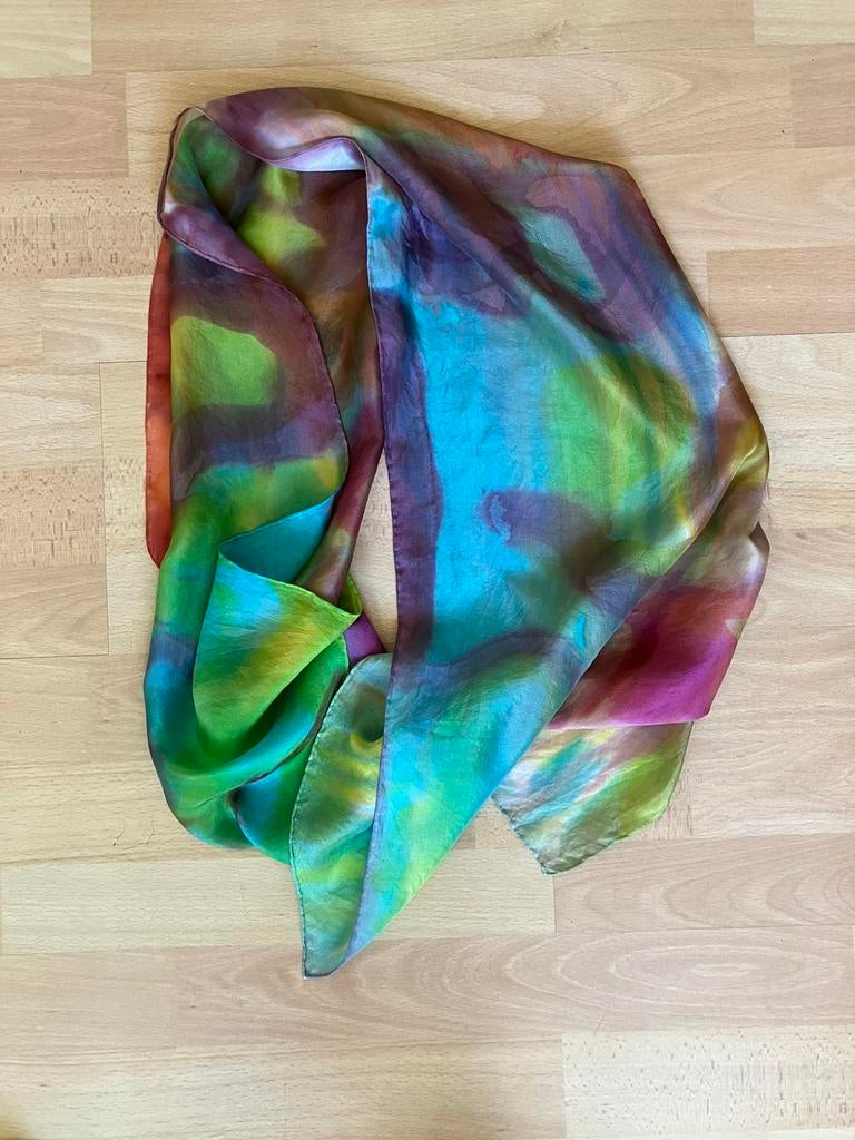 Kleurig 100% zijden batik sjaaltje izgs, Ophalen of Verzenden, Gedragen, Sjaal