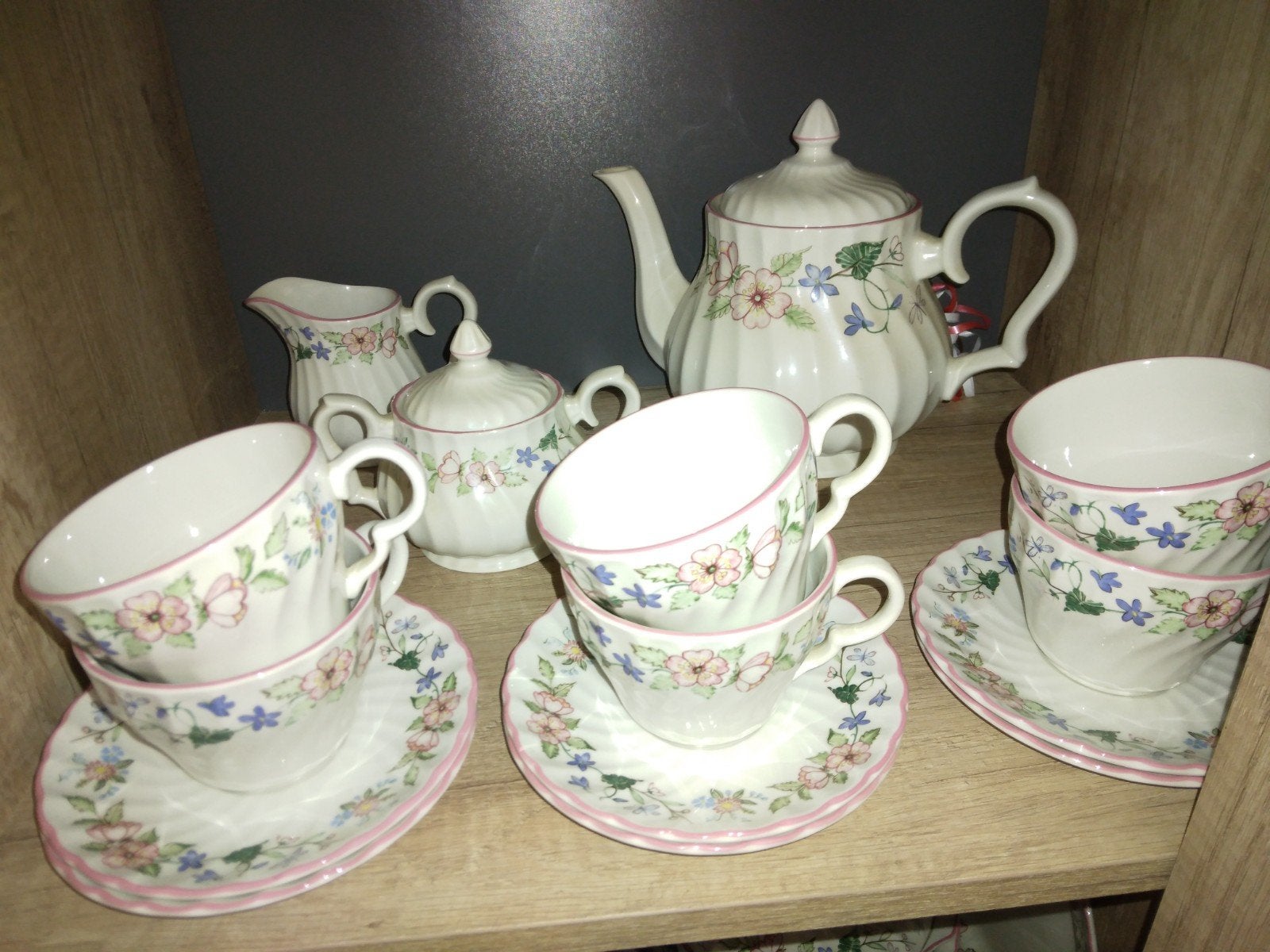 compleet theeservies Jenny Rhodes Woods & Sons, Ophalen, Overige materialen, Overige merken, Zo goed als nieuw
