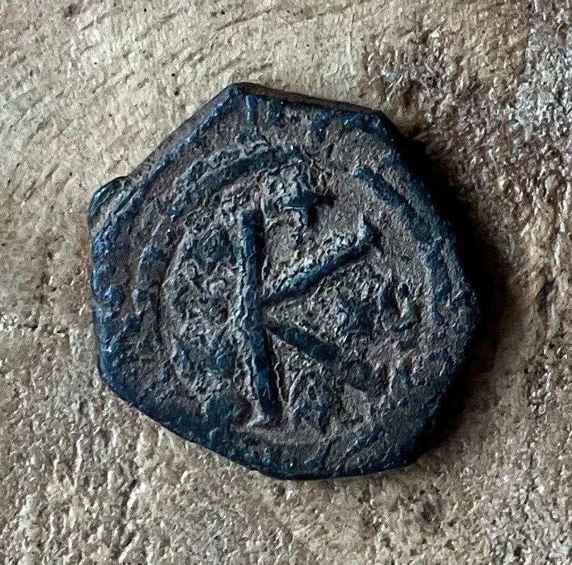 Byzantijnse Rijk ½ Follis Keizer Justinus (565 - 578), Ophalen, Overige landen, Losse munt