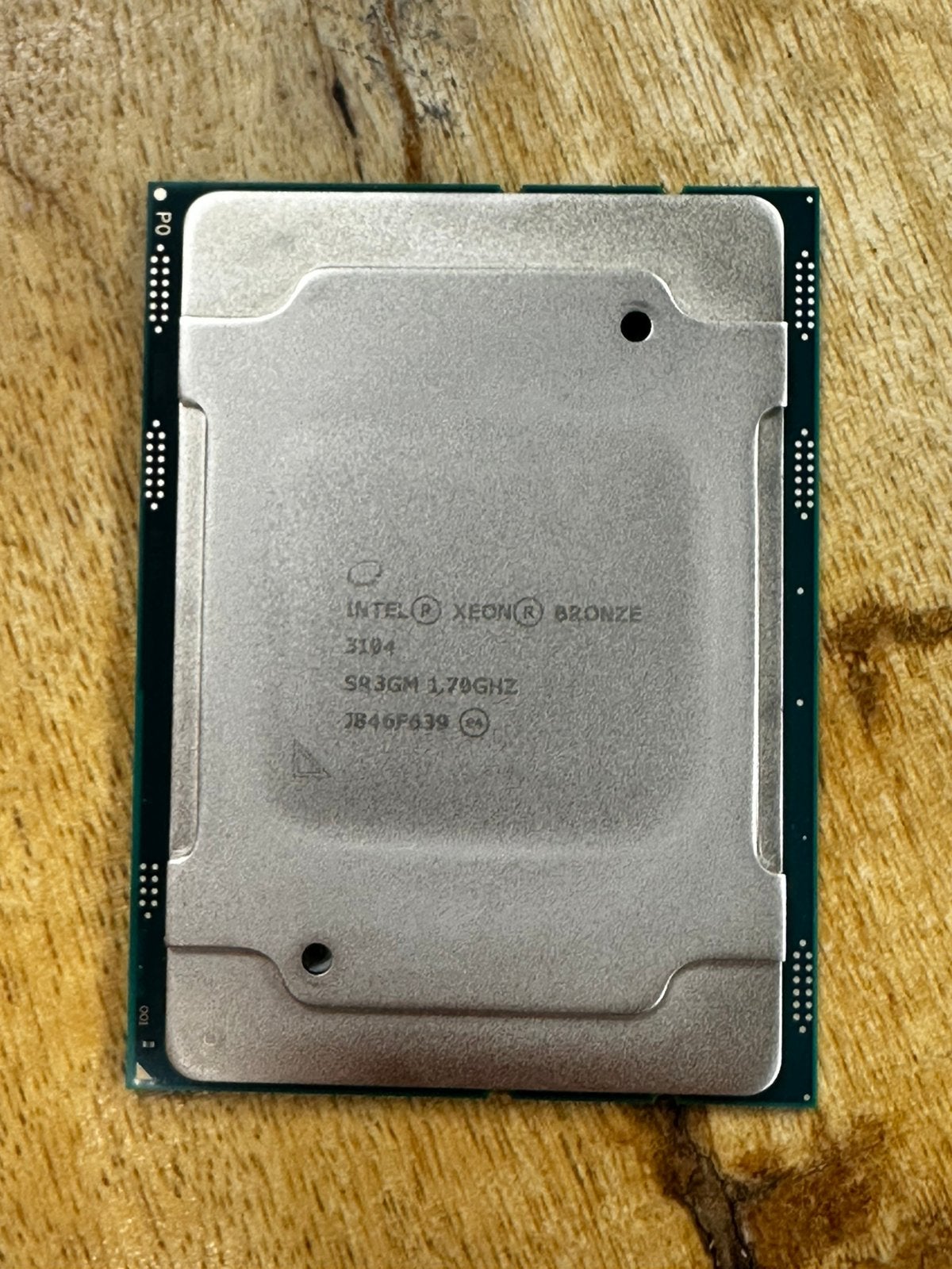 Intel Xeon Bronze 3104 werkende pull, Ophalen of Verzenden, Zo goed als nieuw, 6-core, 2 tot 3 Ghz