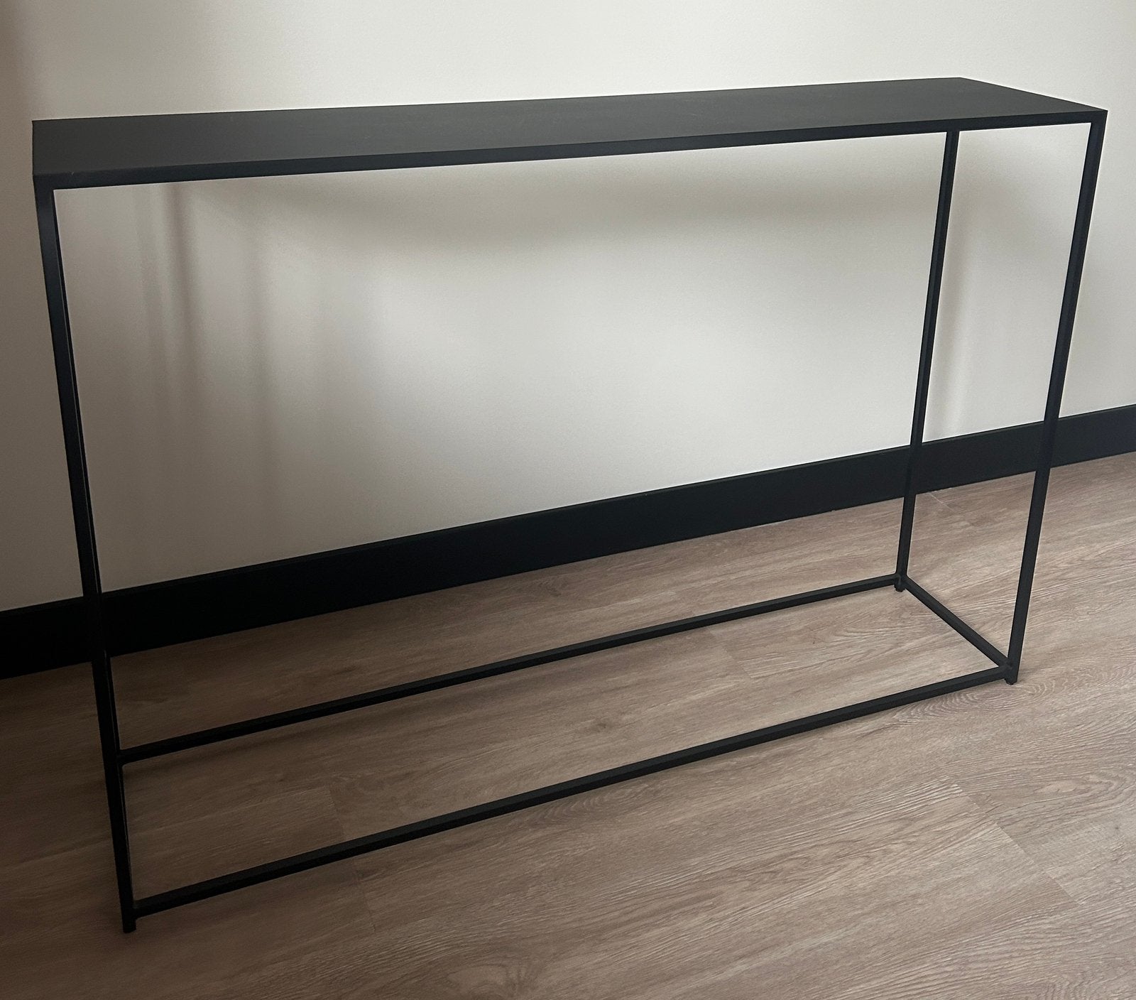 ZGAN Zwart metaal sidetable Zedd van Piet Klerkx, Ophalen, 100 tot 150 cm, Zo goed als nieuw, Metaal