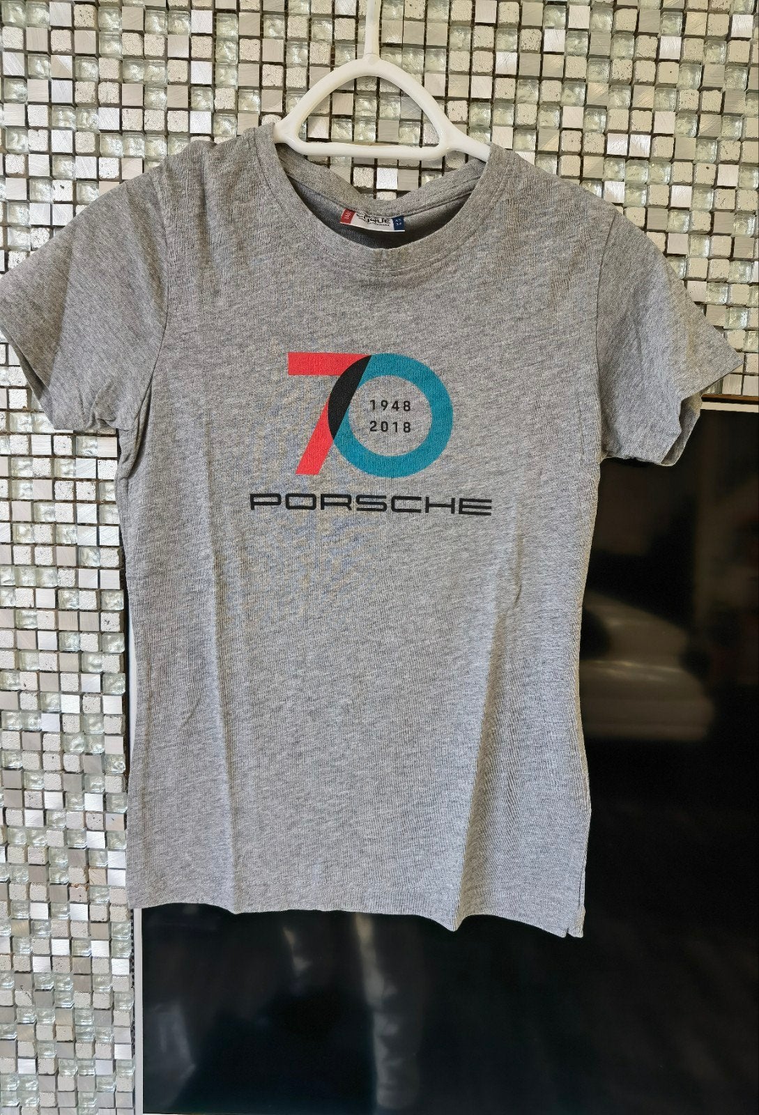 heel mooi porsche t-shirt  70 jaar jubileum, Ophalen of Verzenden, Zo goed als nieuw, Porsche, Grijs